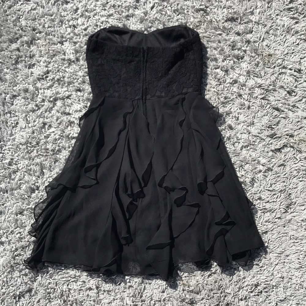 Little black strapless dress - Picture 5 of 8